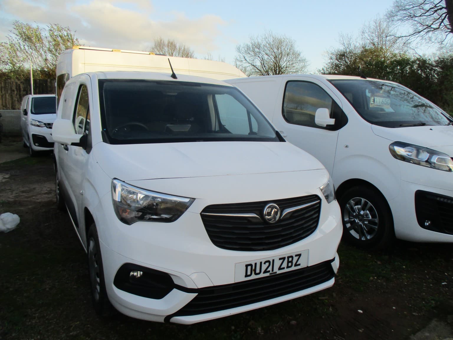 Vauxhall Combo - image 1 of 6