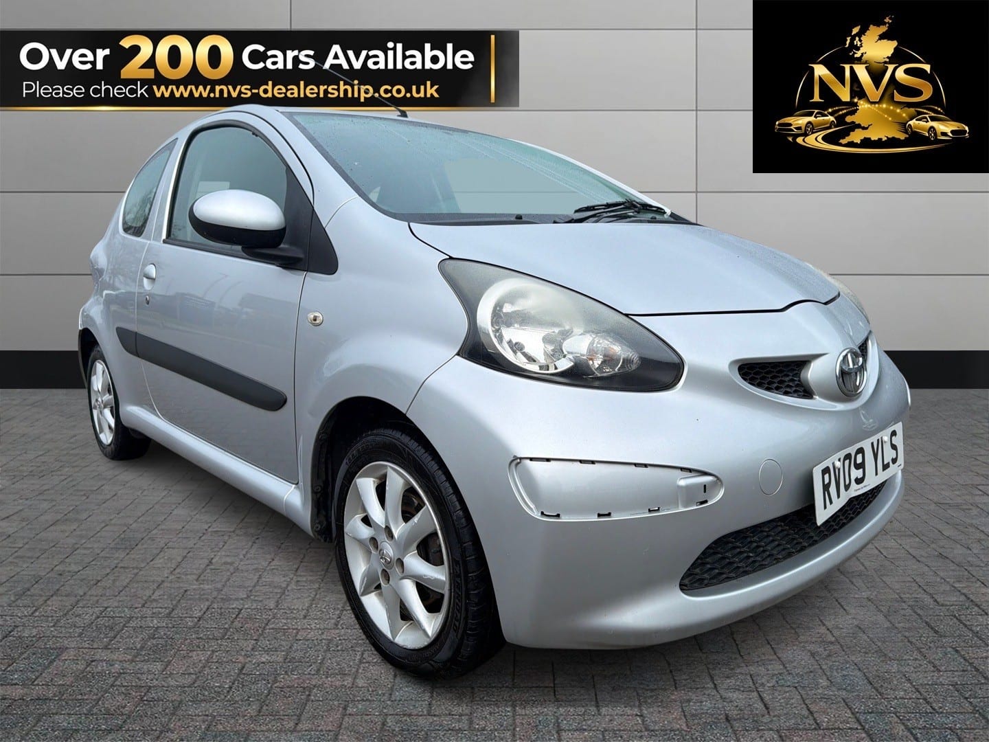Toyota Aygo - image 1 of 13