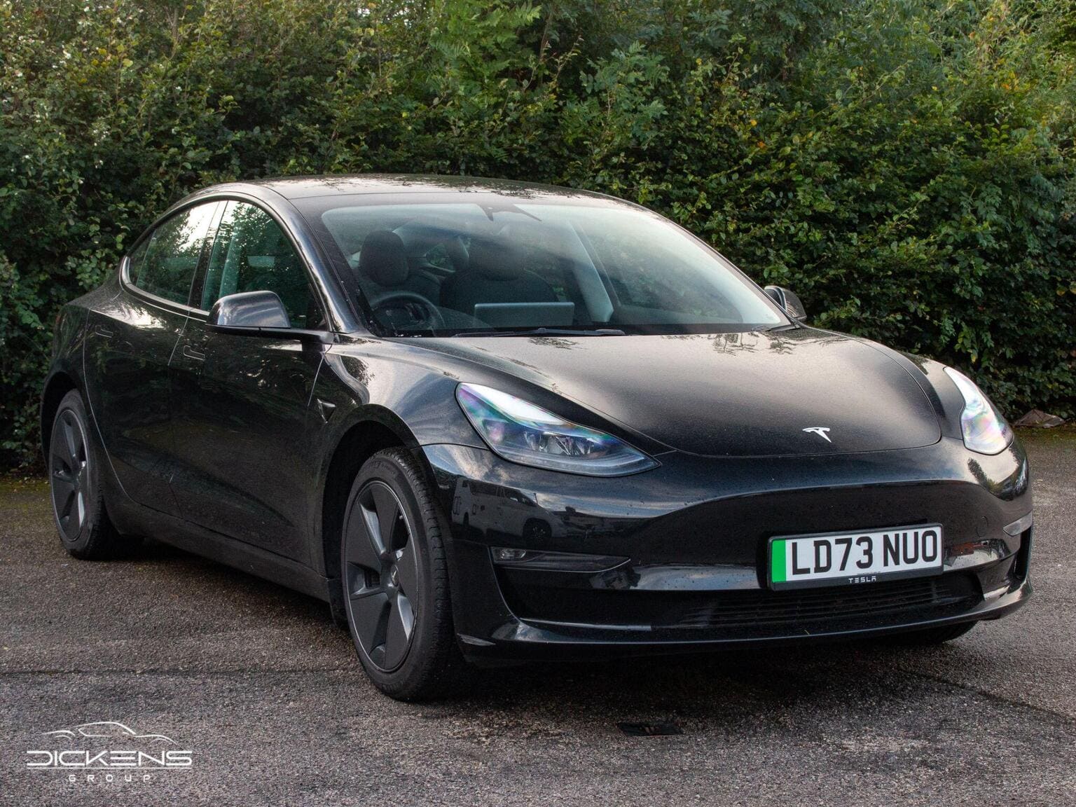 Tesla Model 3 - image 1 of 24