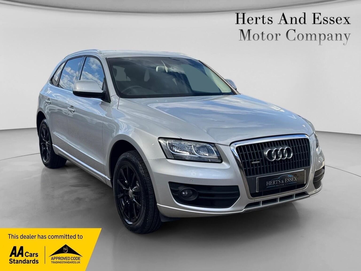Audi Q5 - image 1 of 48