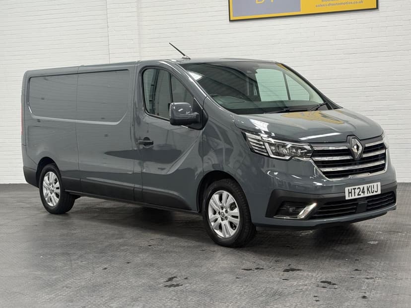 2024 RENAULT TRAFIC