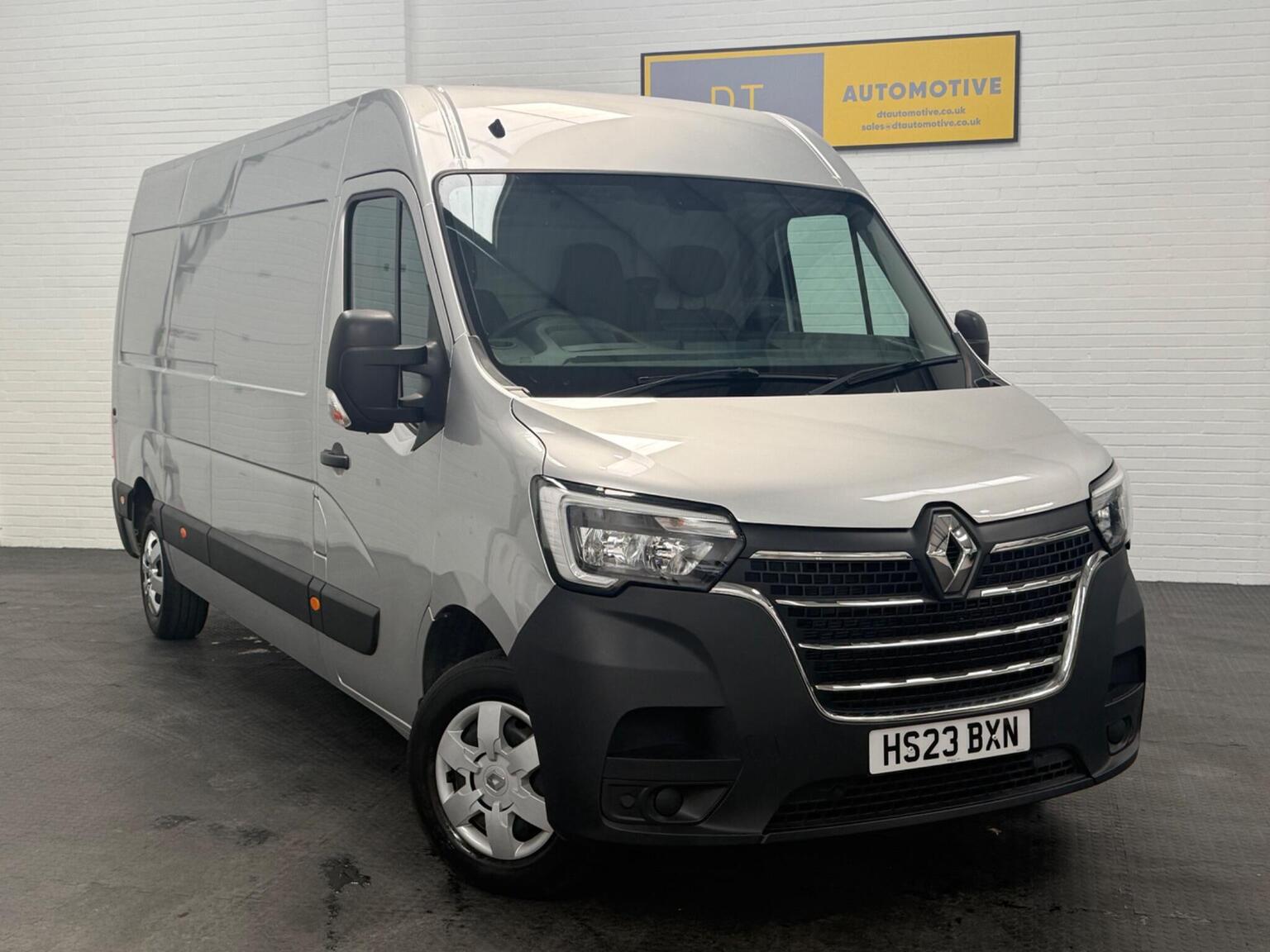 RENAULT MASTER - image 1 of 86