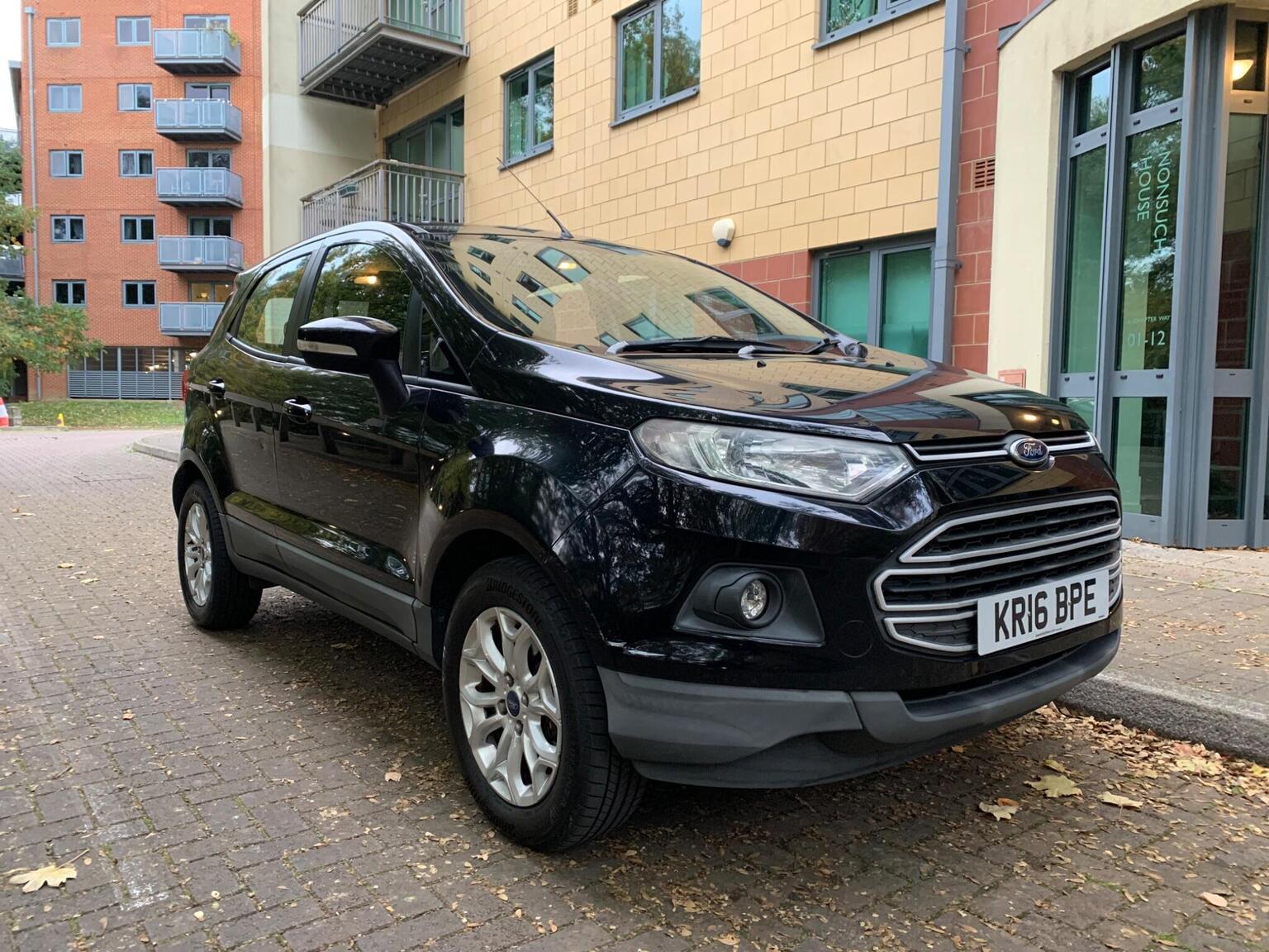 Ford EcoSport - image 1 of 32