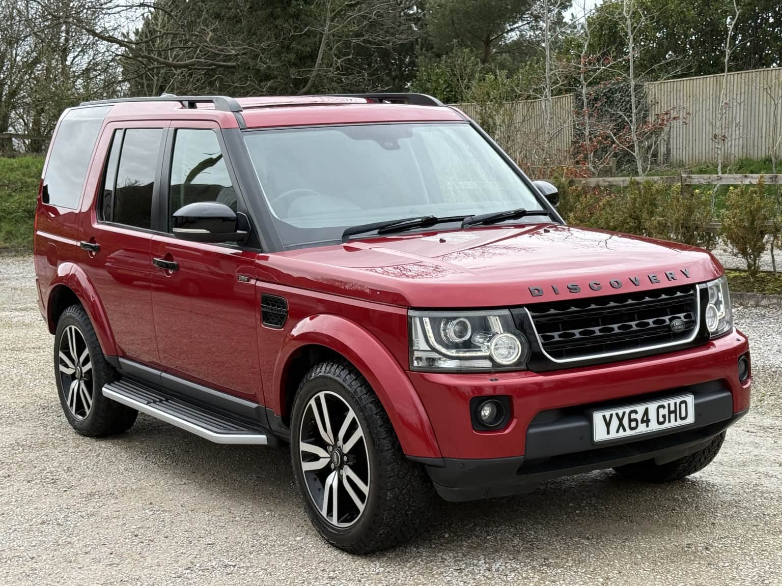 Land Rover Discovery 4 - image 1 of 22