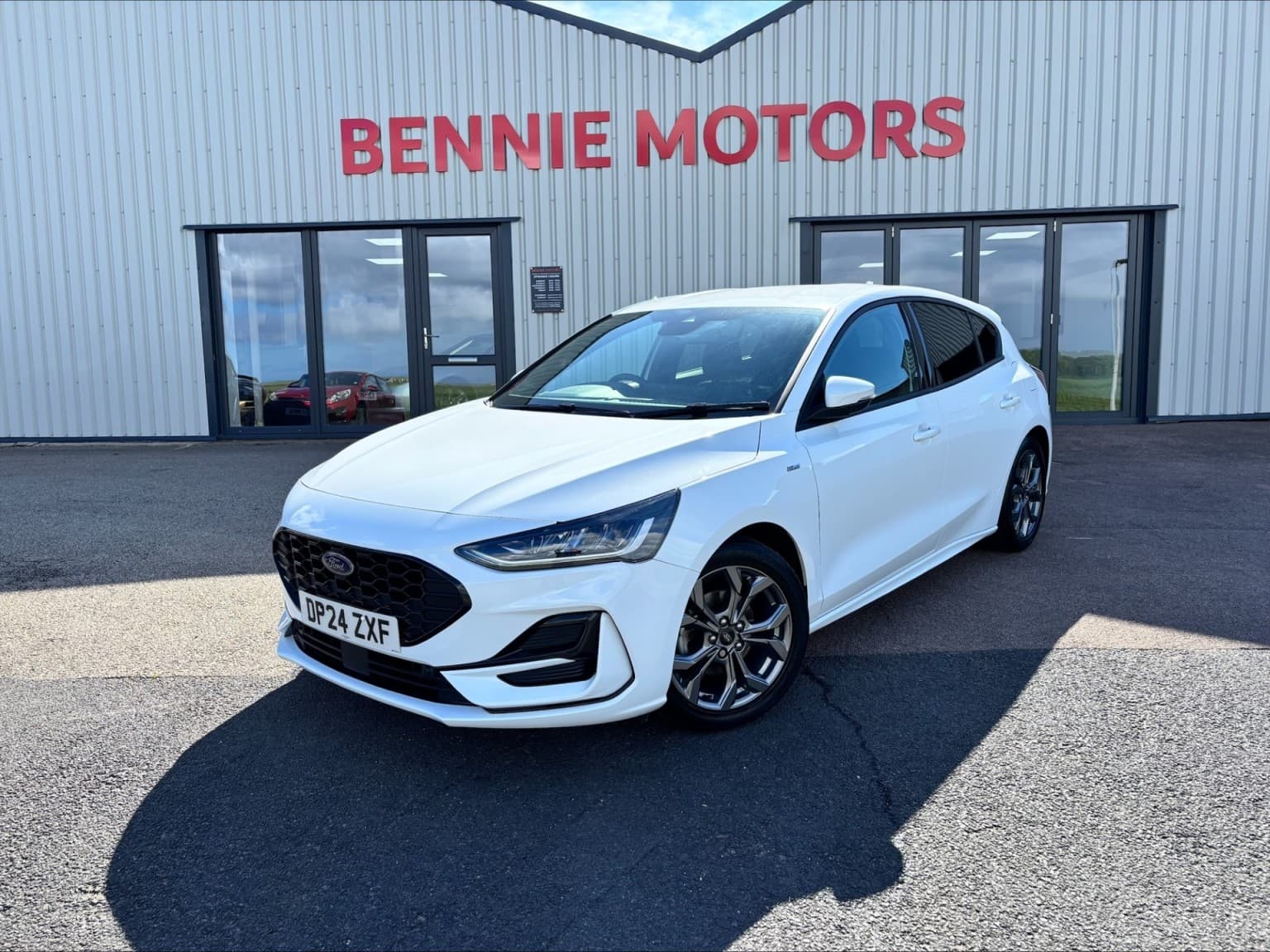 Ford Focus - image 1 of 31