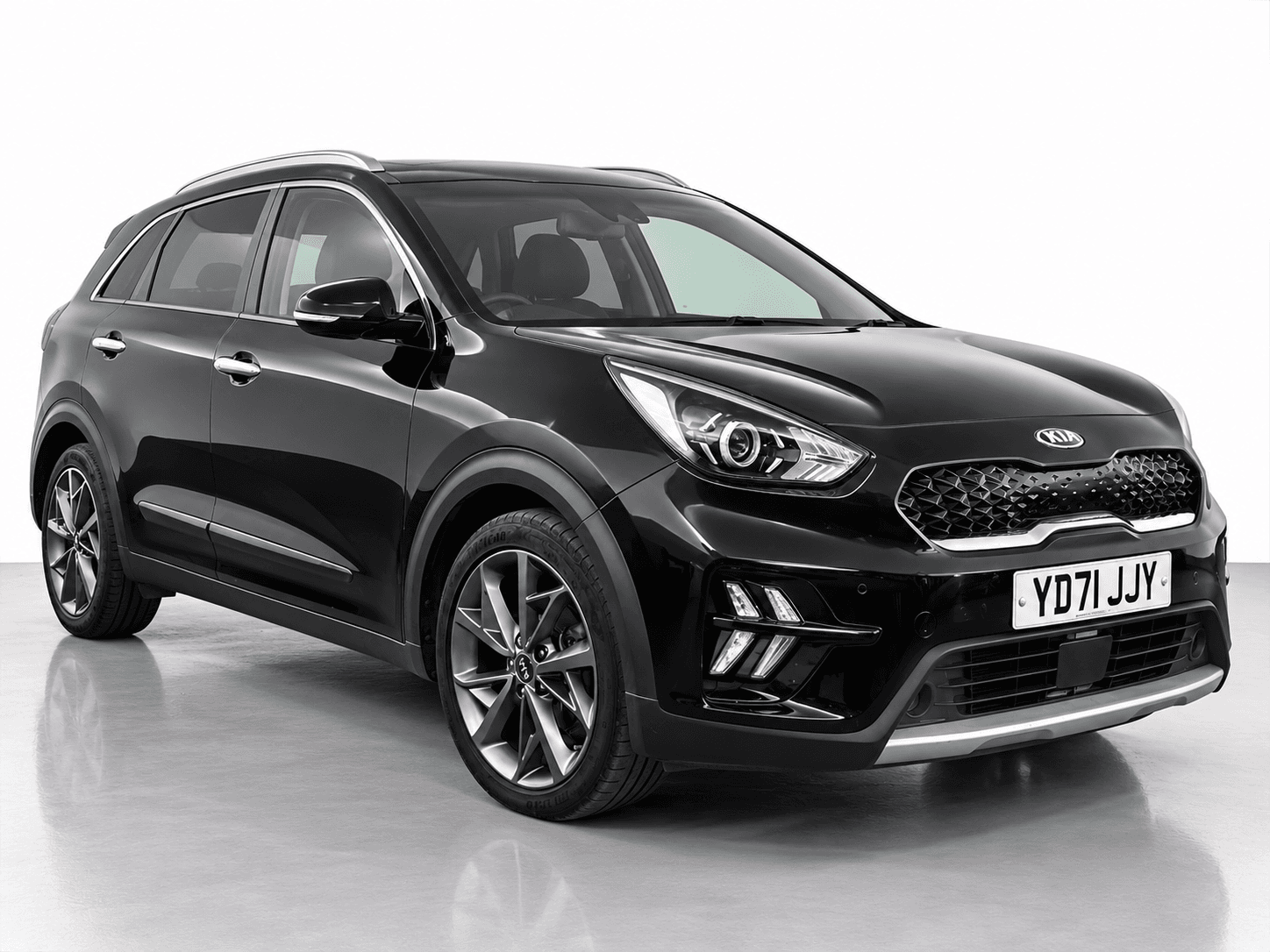 Kia Niro - image 1 of 52