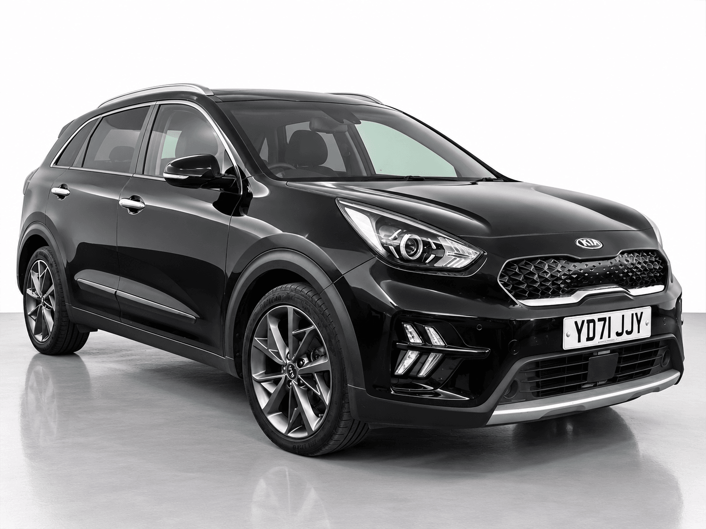 Kia Niro - image 1 of 52