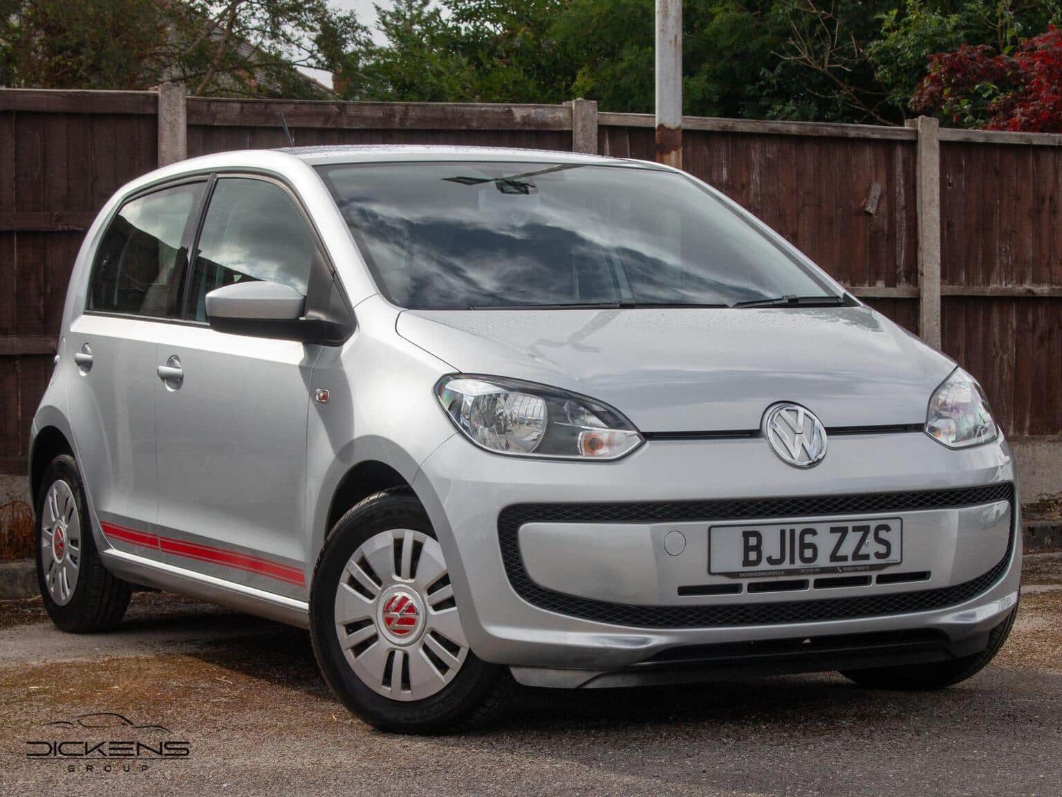 Volkswagen up! - image 1 of 29