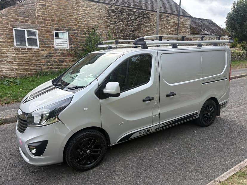 2018 VAUXHALL VIVARO
