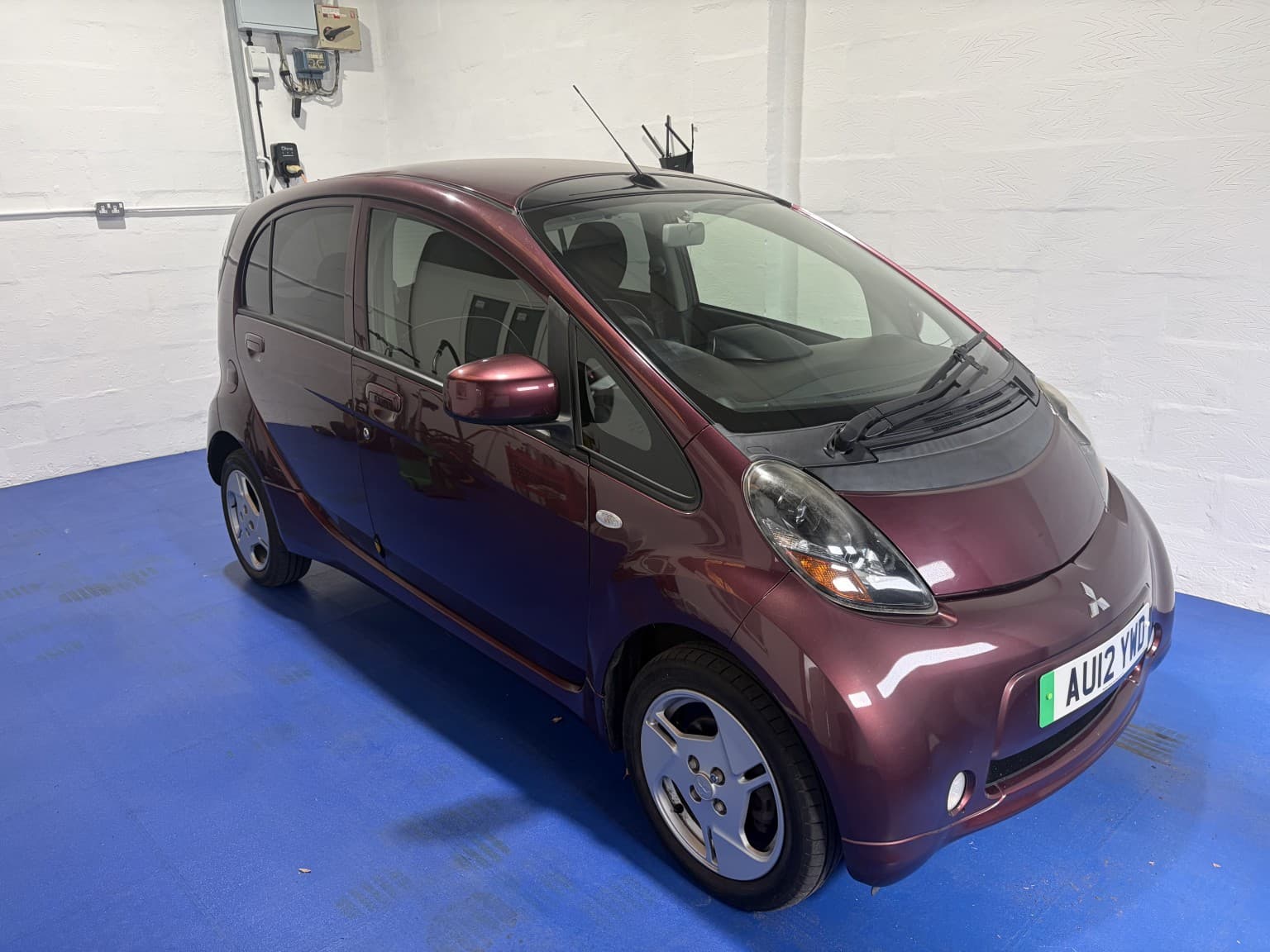 Mitsubishi i-MiEV - image 1 of 6