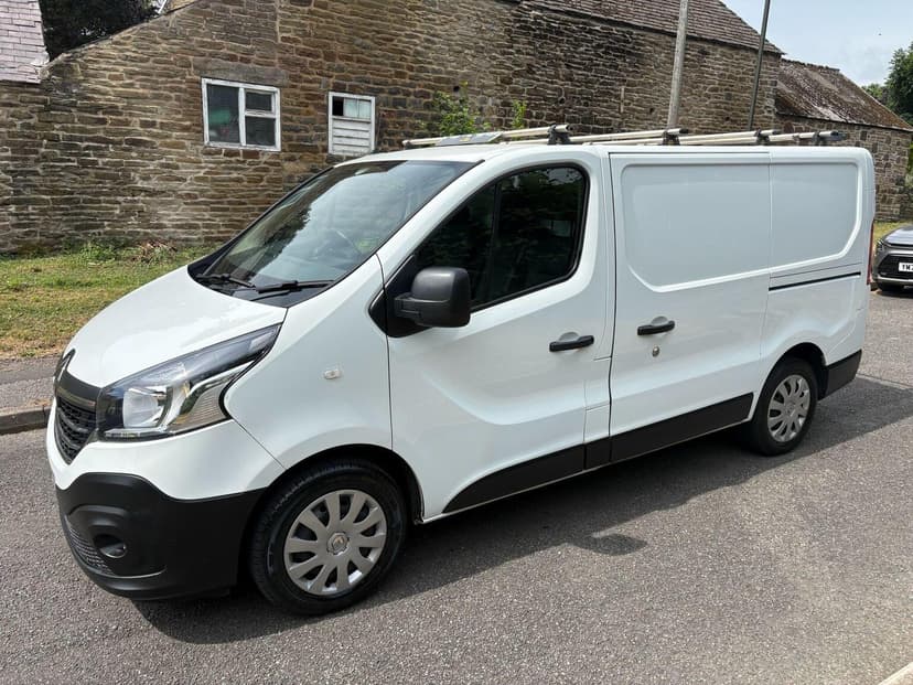 2021 RENAULT TRAFIC