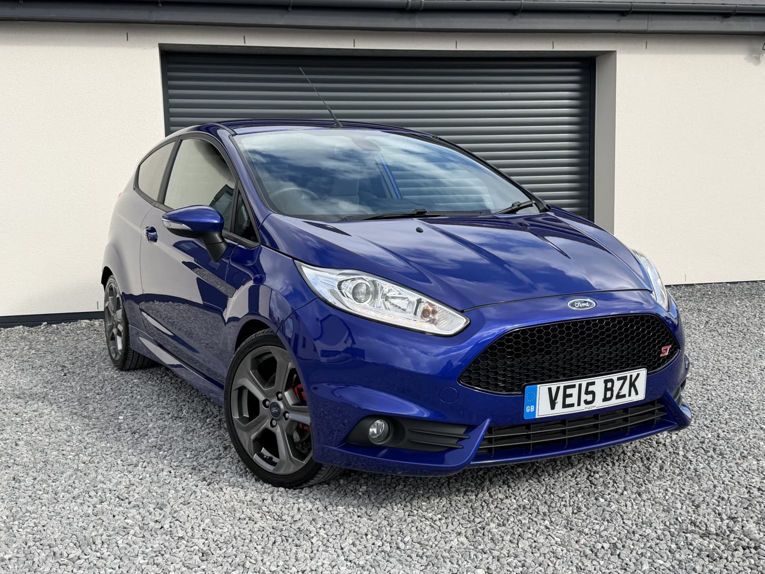 Ford Fiesta - image 1 of 35