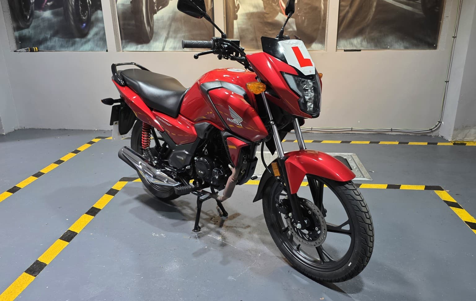 Honda CB125F - image 1 of 26