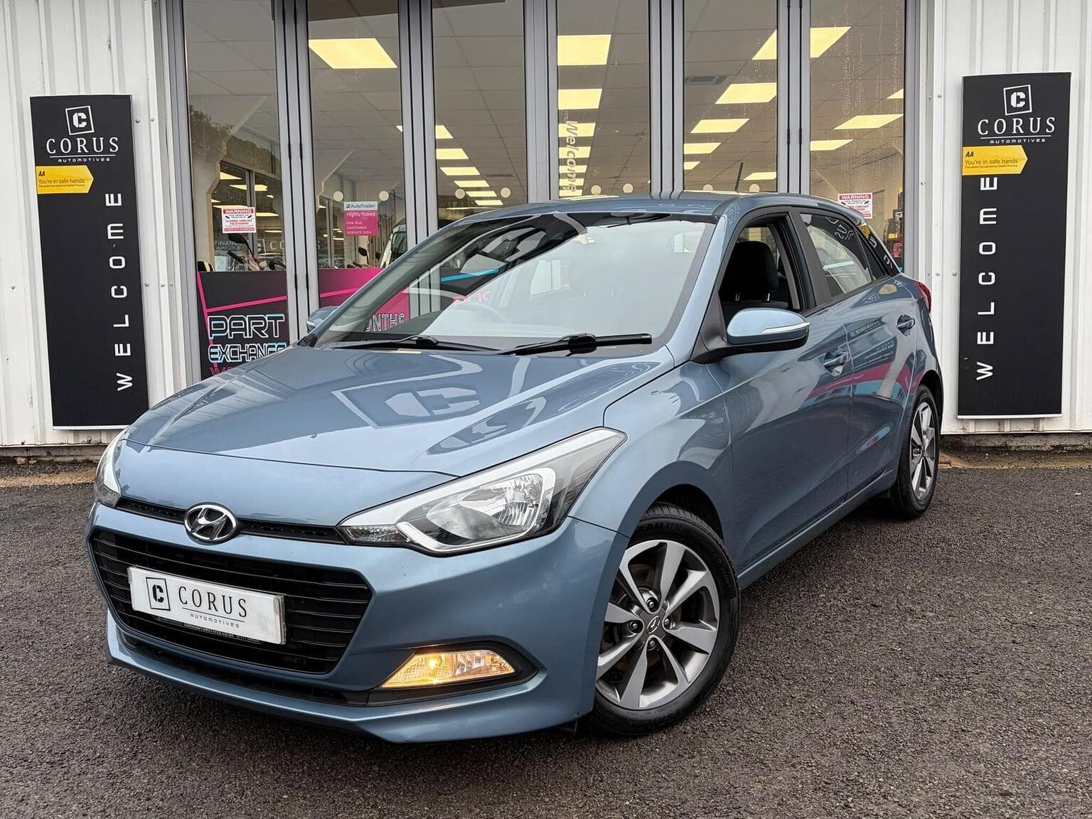 Hyundai i20 - image 1 of 45