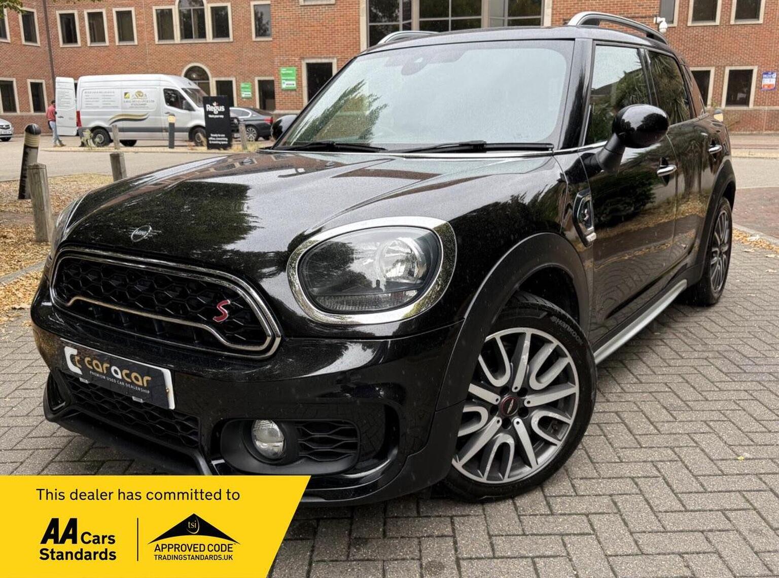 MINI Countryman - image 1 of 61