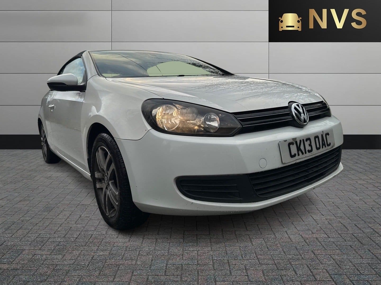 VOLKSWAGEN GOLF - image 1 of 12