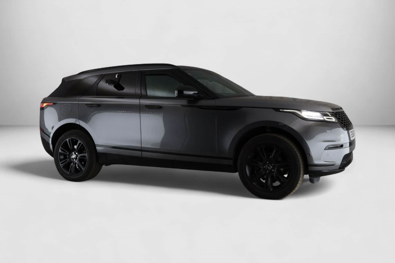 Land Rover Range Rover Velar - image 1 of 13
