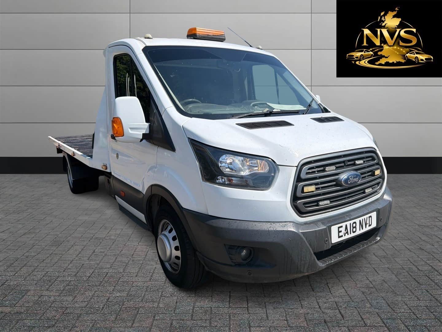 Ford Transit - image 1 of 12
