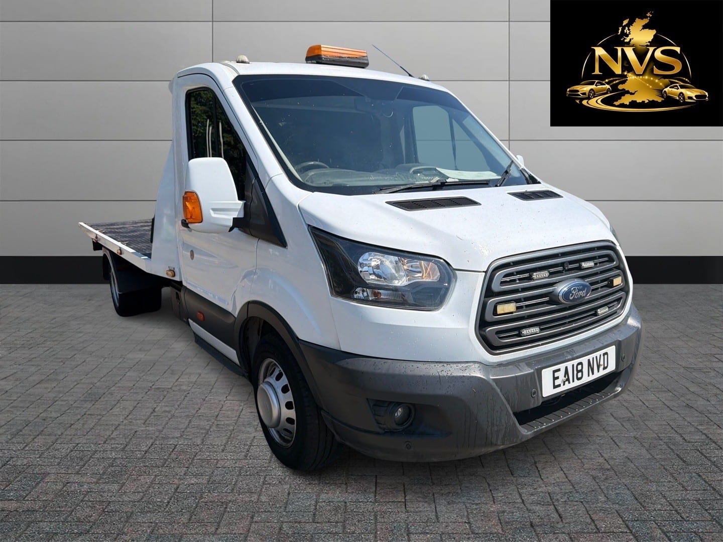 Ford Transit - image 1 of 12