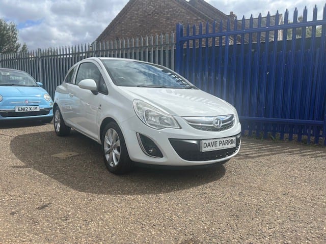 Vauxhall Corsa - image 1 of 13