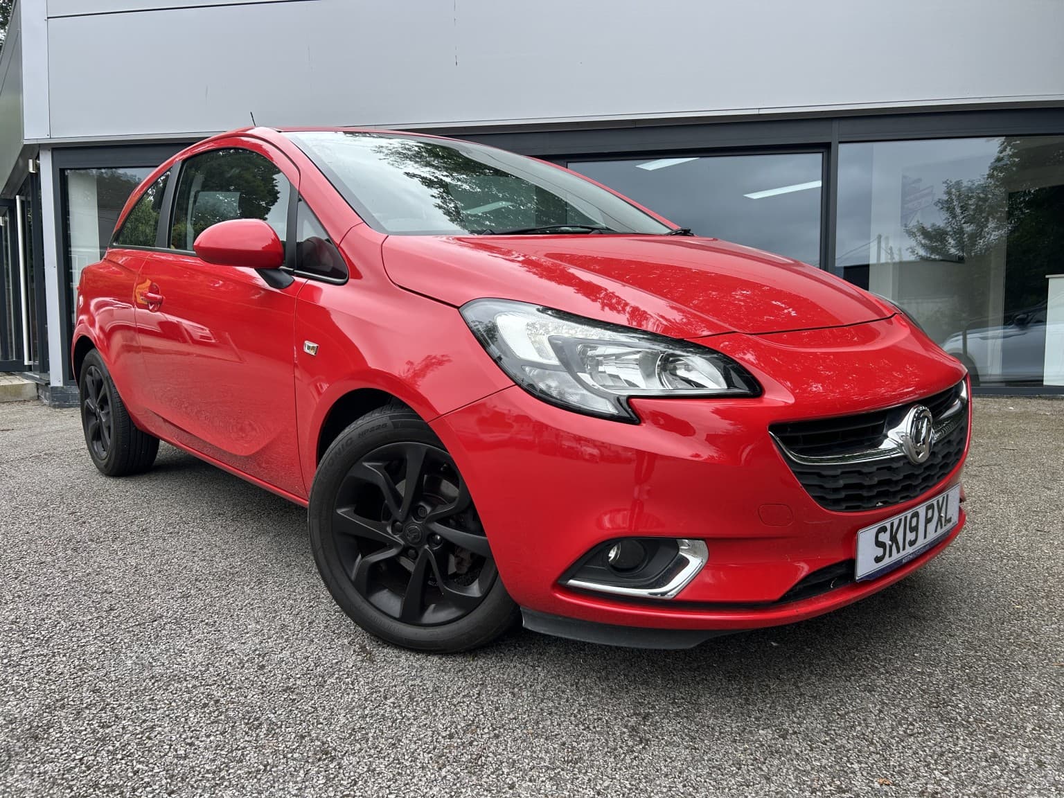 Vauxhall Corsa - image 1 of 6