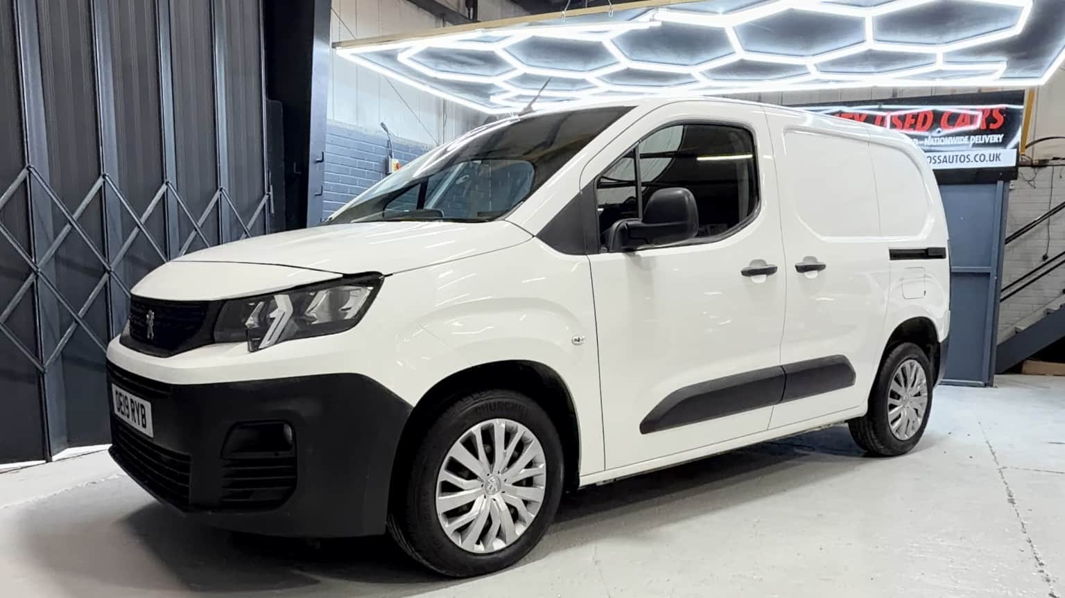 Peugeot Partner - image 1 of 13