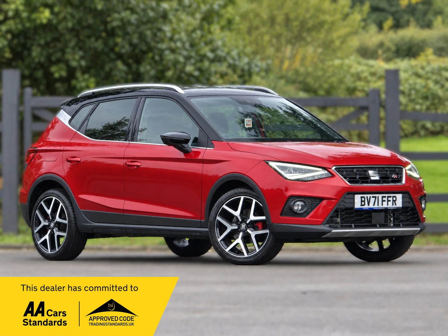 SEAT Arona - image 1 of 24