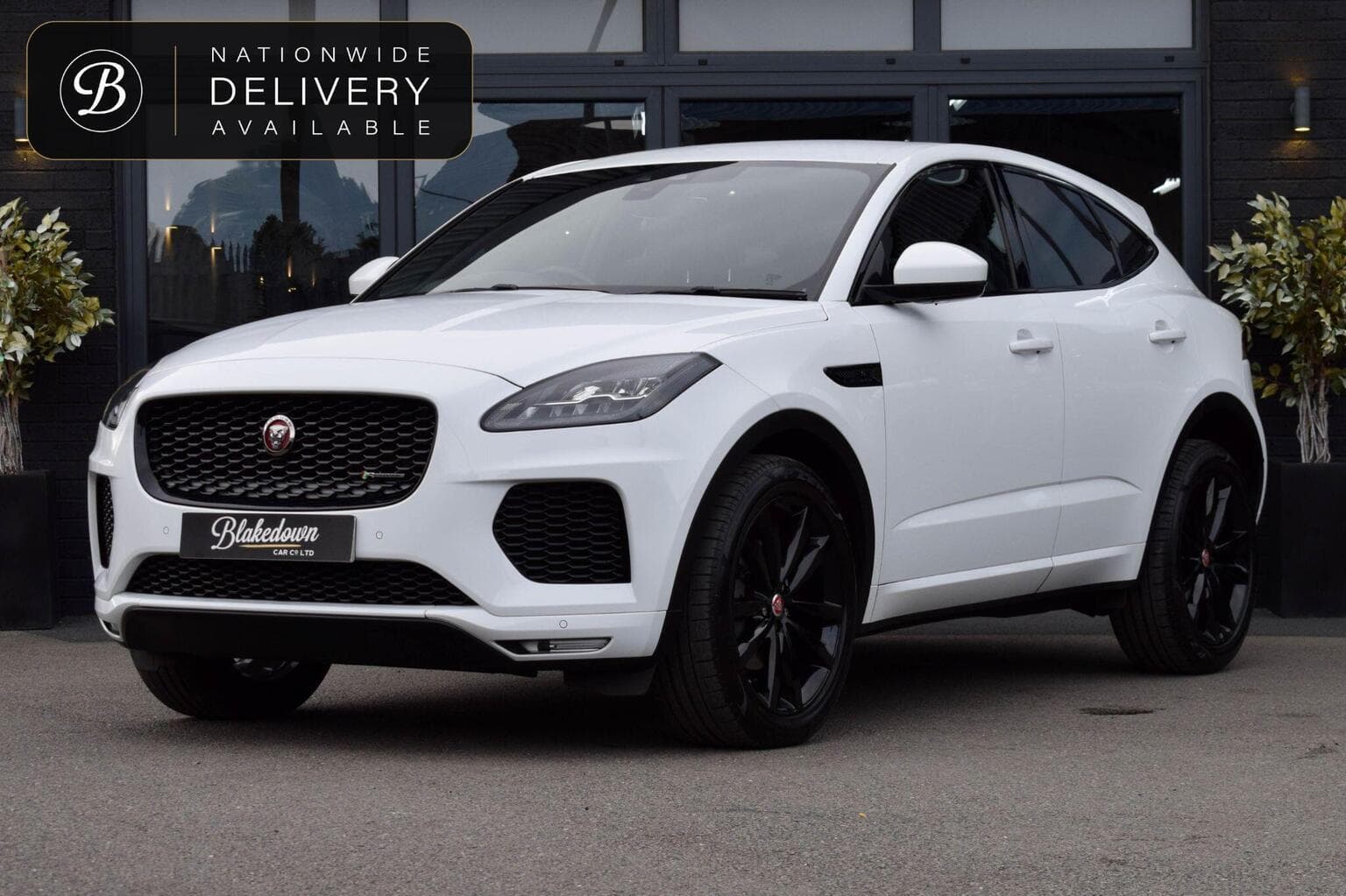 Jaguar E-Pace - image 1 of 23
