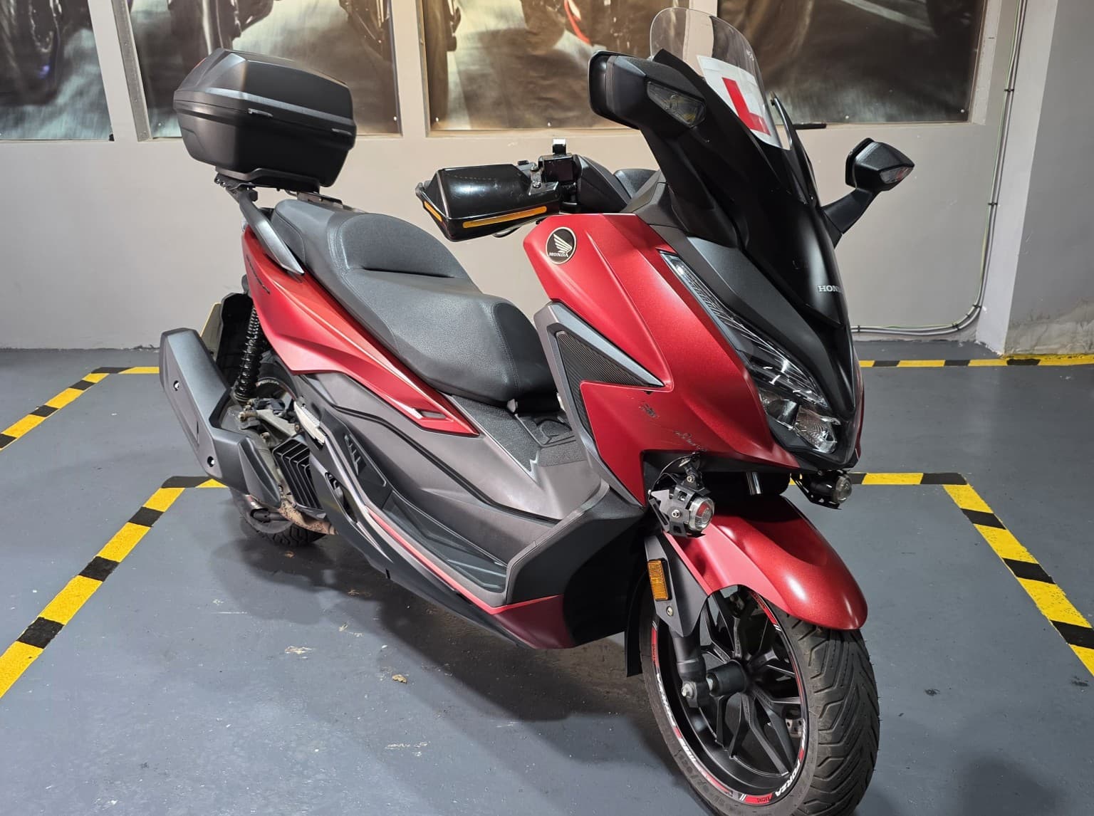 Honda Forza 125 - image 1 of 30