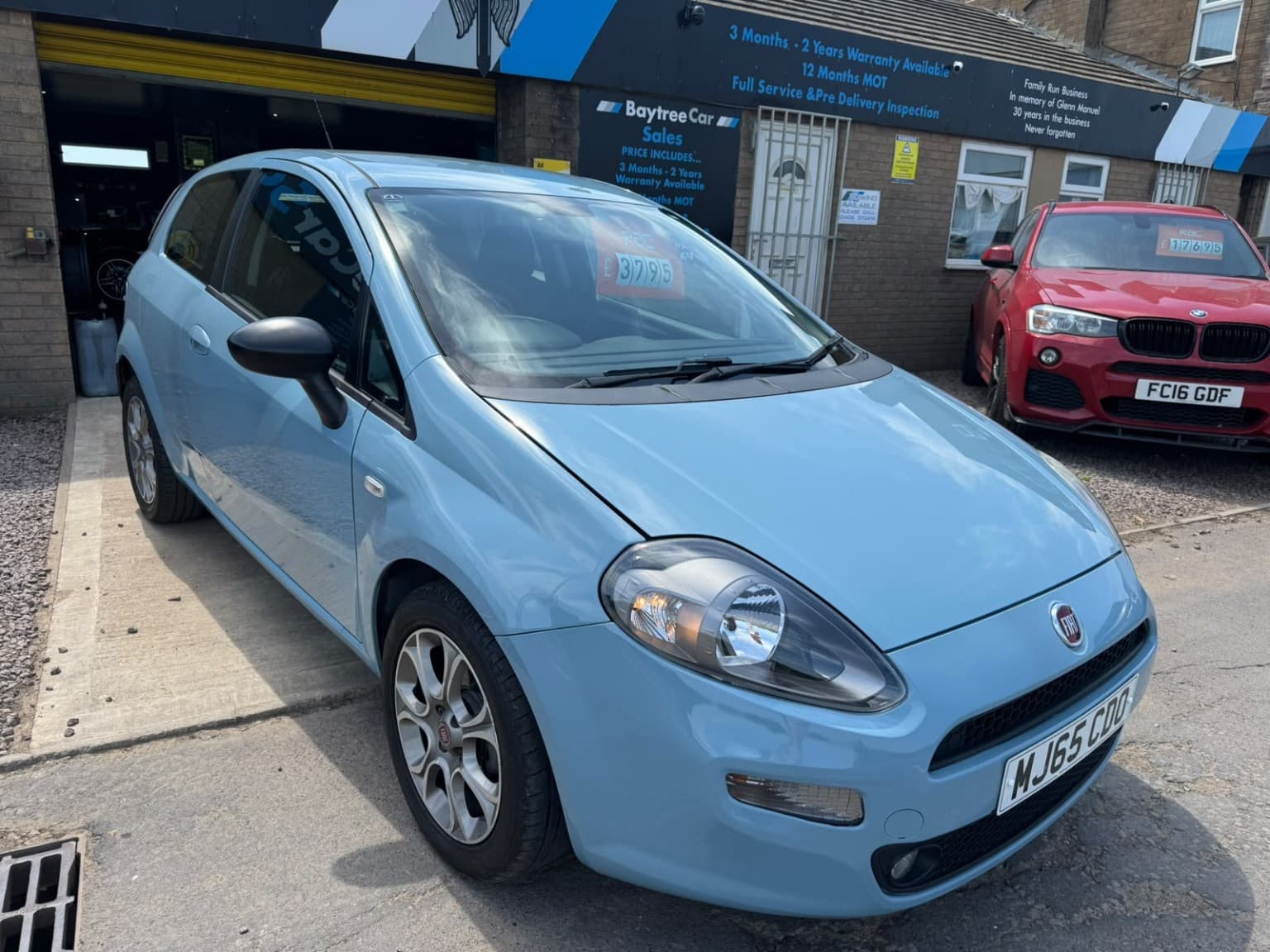 Fiat Punto - image 1 of 16