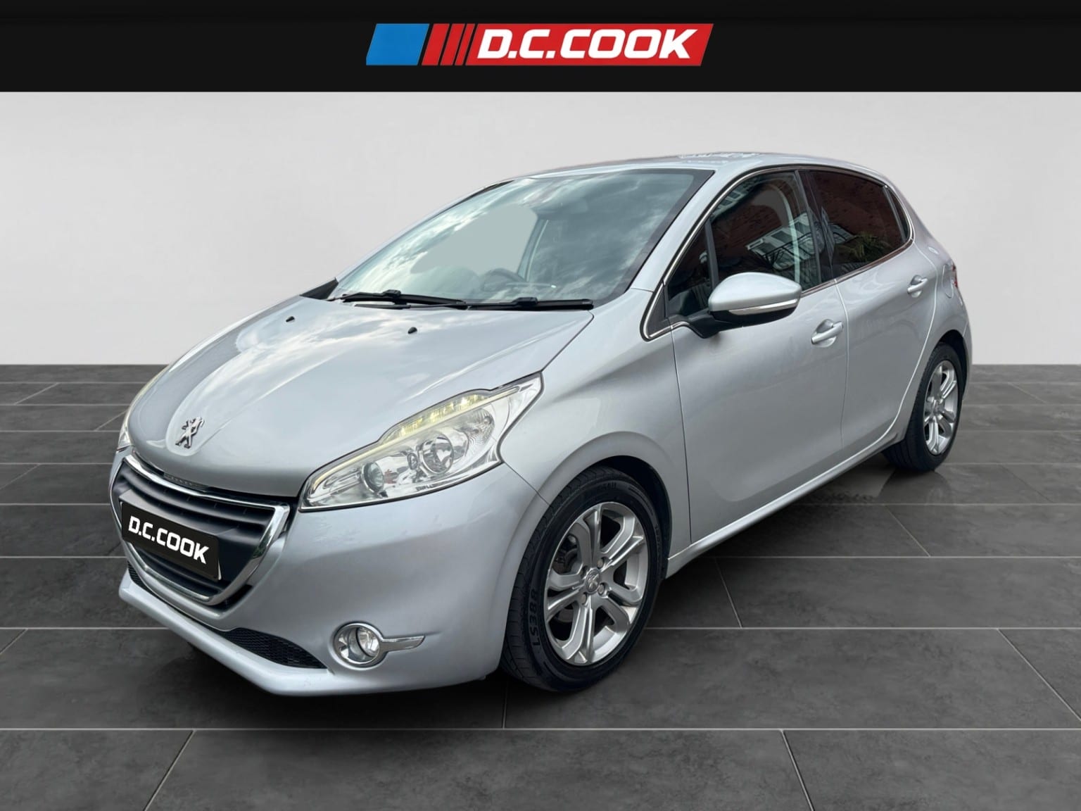 Peugeot 208 - image 1 of 17