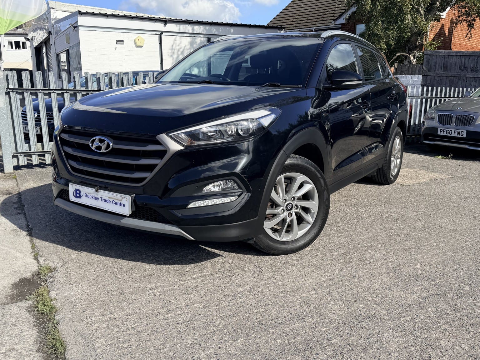 Hyundai Tucson - image 1 of 8