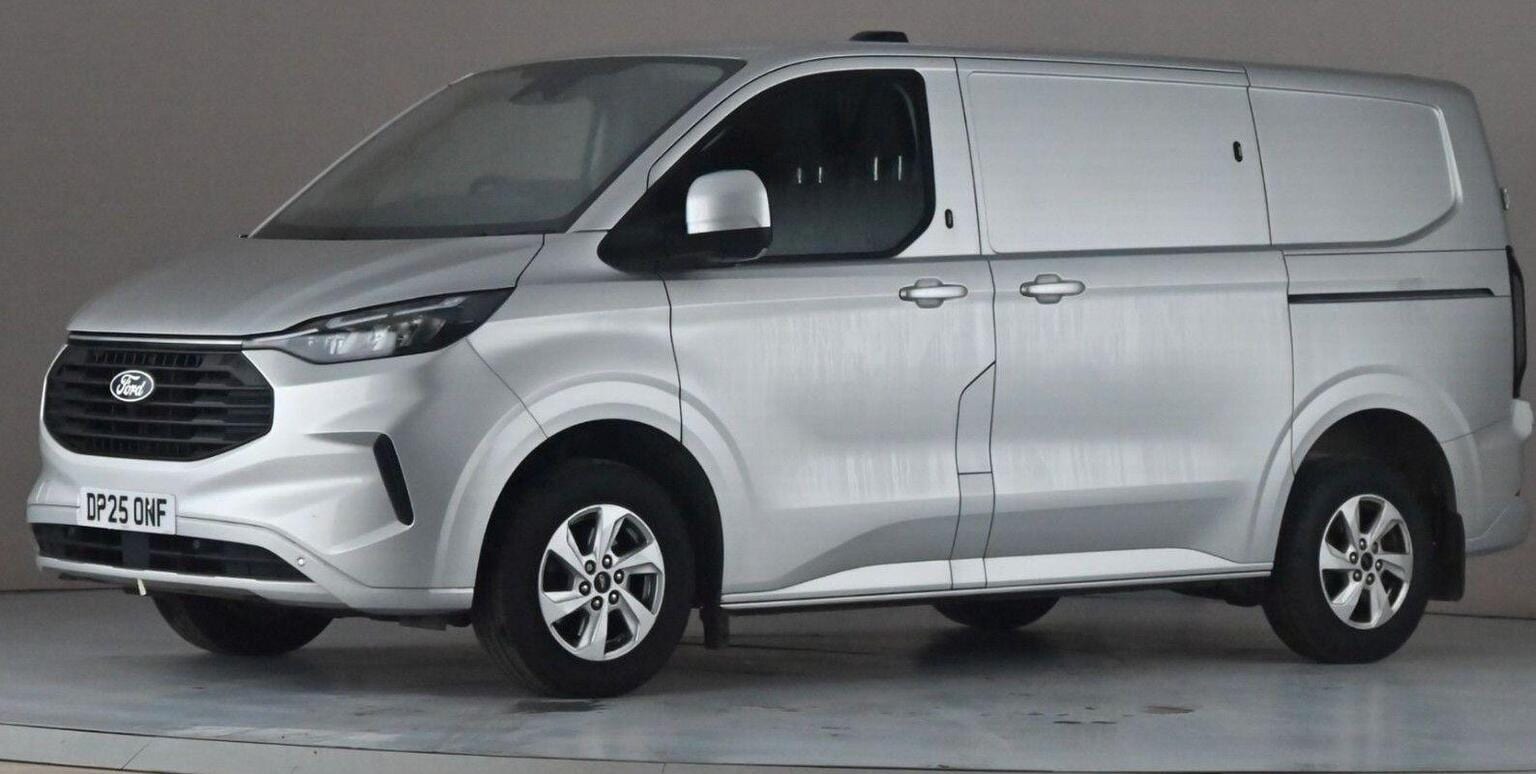 Ford Transit Custom - image 1 of 9