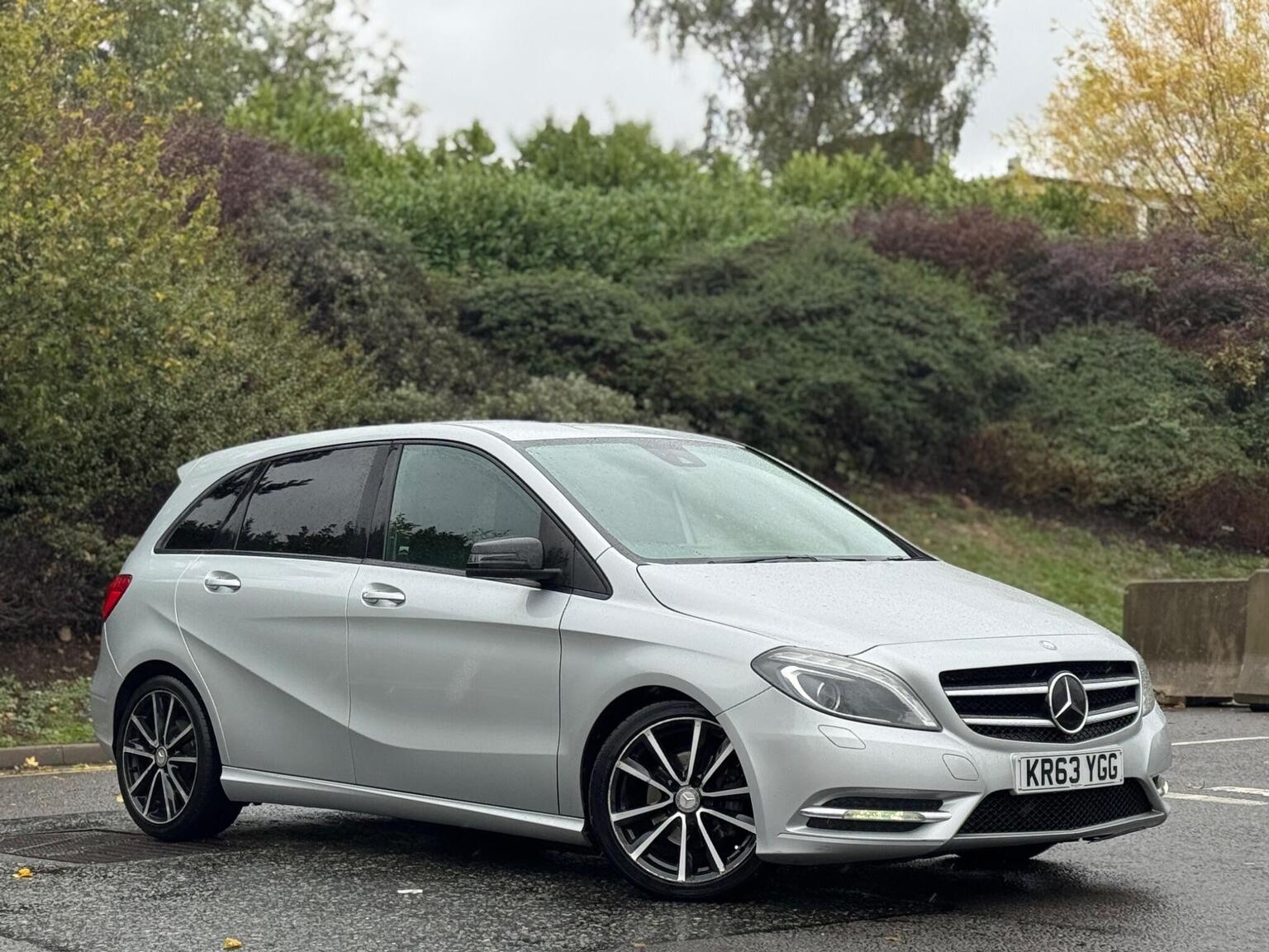 Mercedes-Benz B Class - image 1 of 39