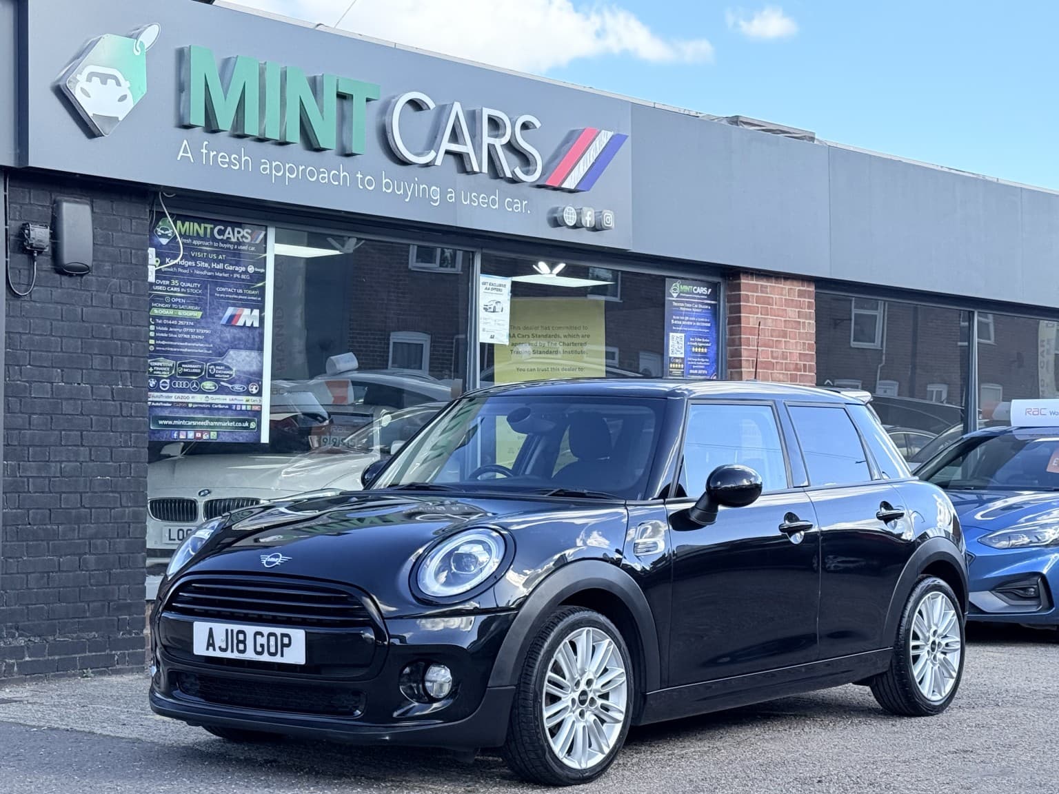 MINI Hatch - image 1 of 47