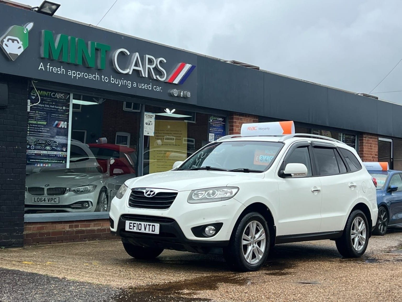 Hyundai Santa Fe - image 1 of 41