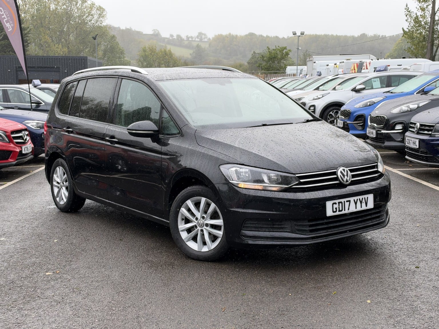 Volkswagen Touran - image 1 of 1