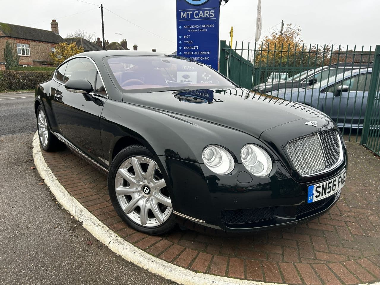 Bentley Continental GT - image 1 of 74