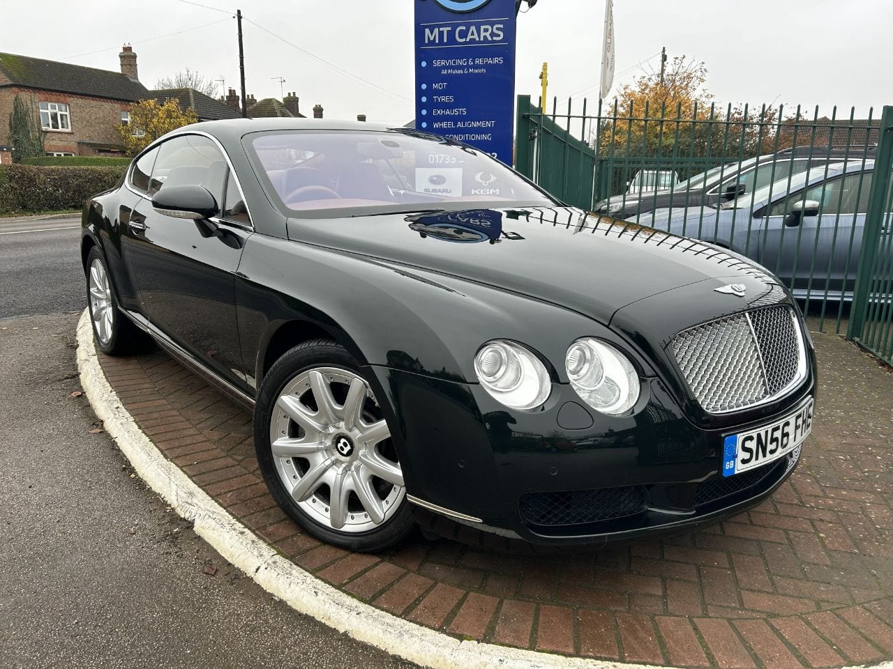 Bentley Continental GT - image 1 of 74