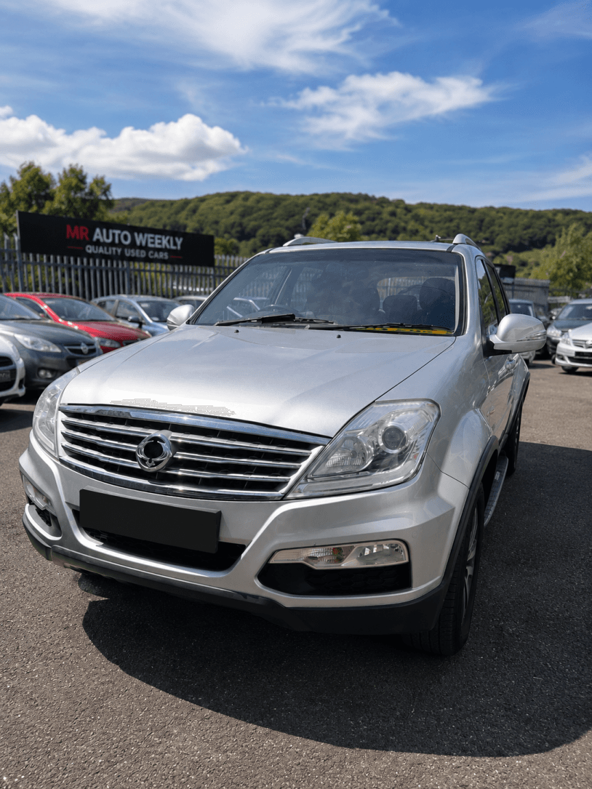 SsangYong Rexton - image 1 of 3