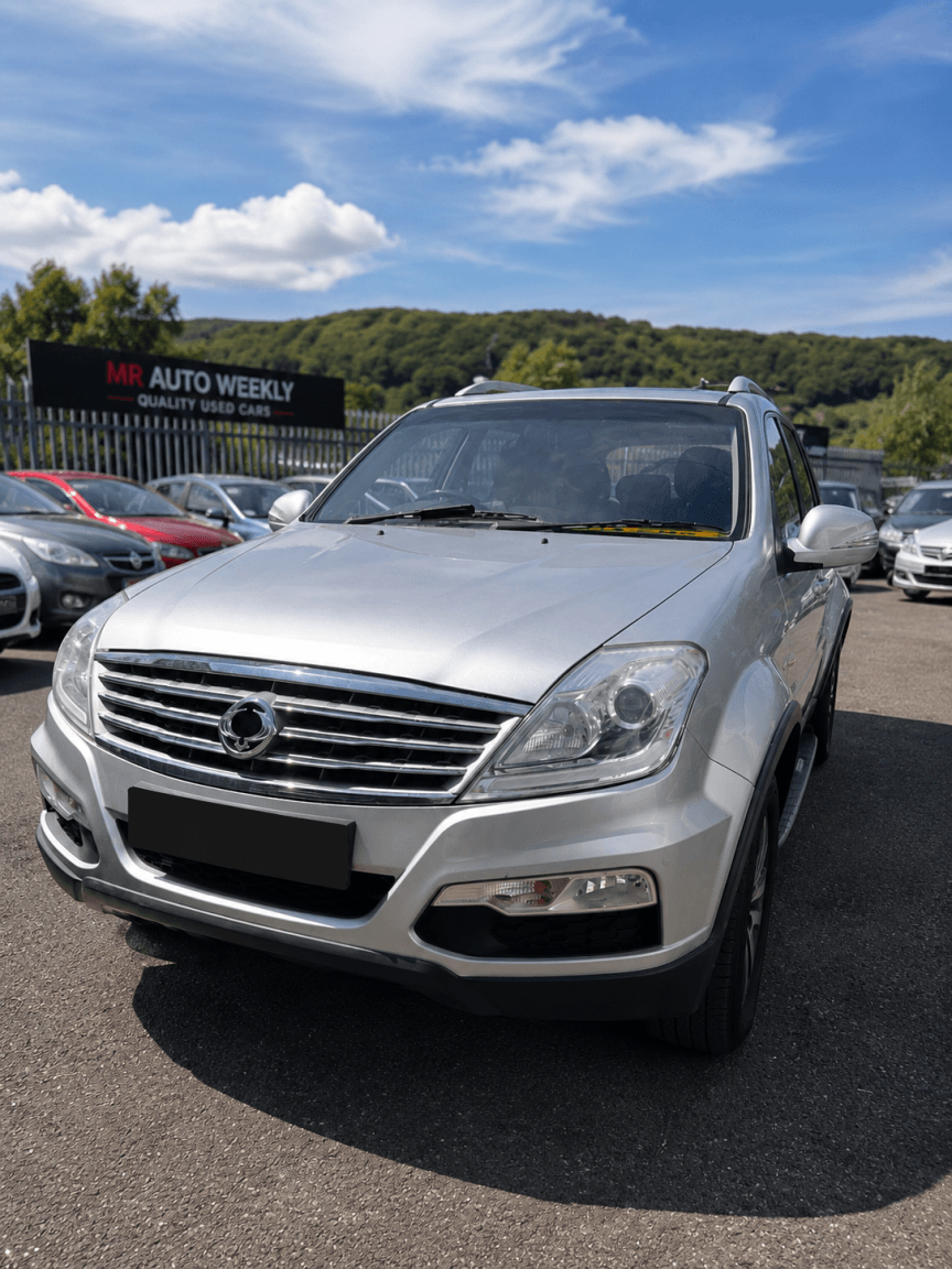 SsangYong Rexton - image 1 of 3