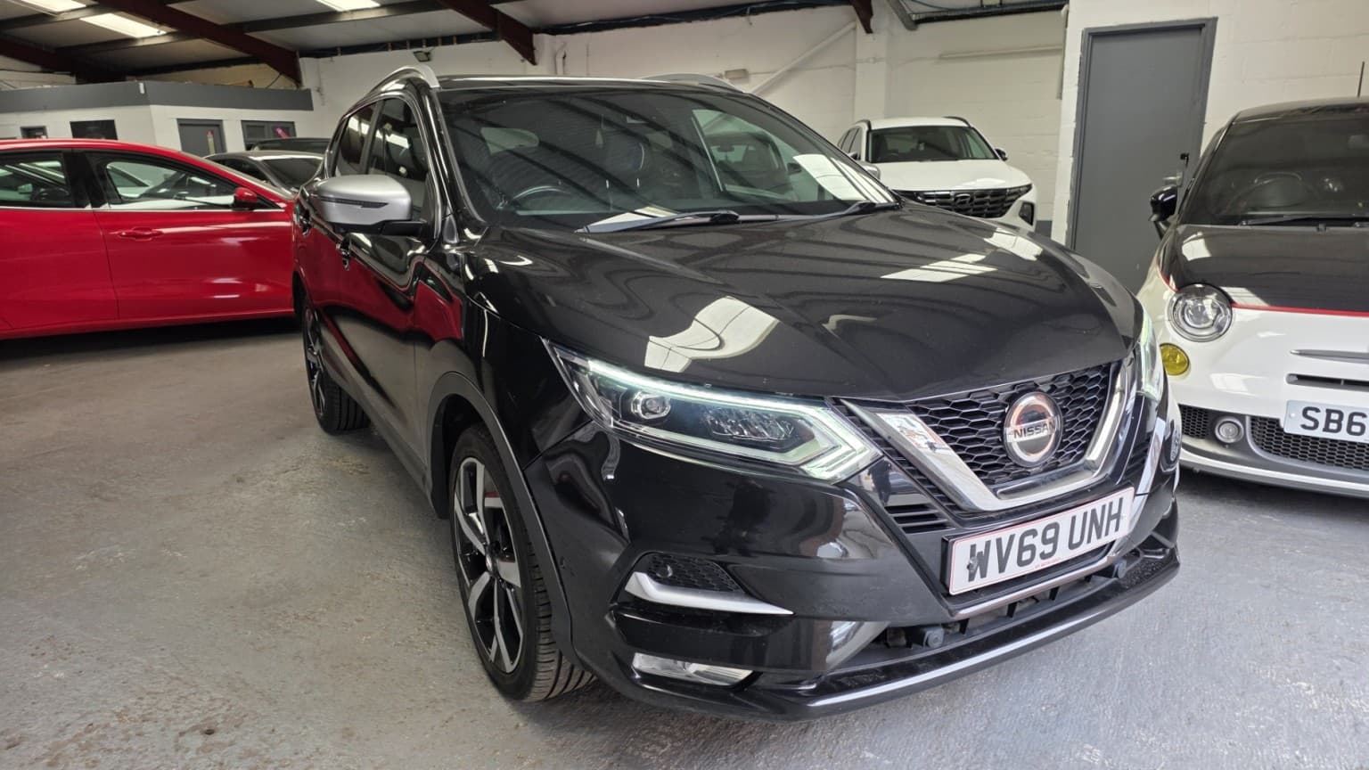 Nissan Qashqai - image 1 of 14