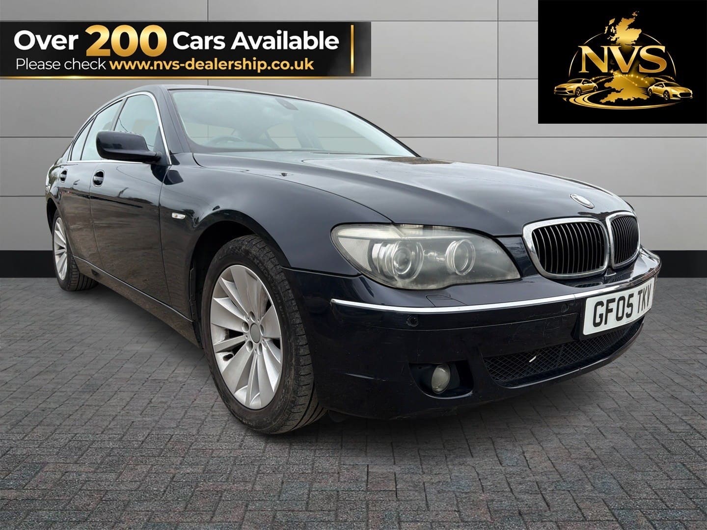 BMW 7 Series - image 1 of 13