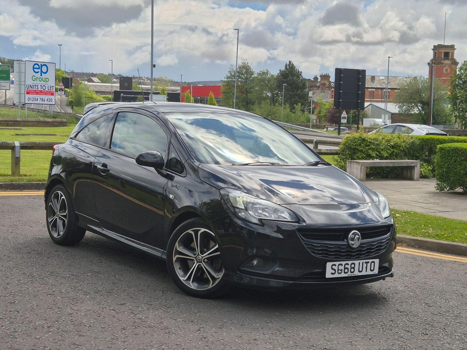 Vauxhall Corsa - image 1 of 35