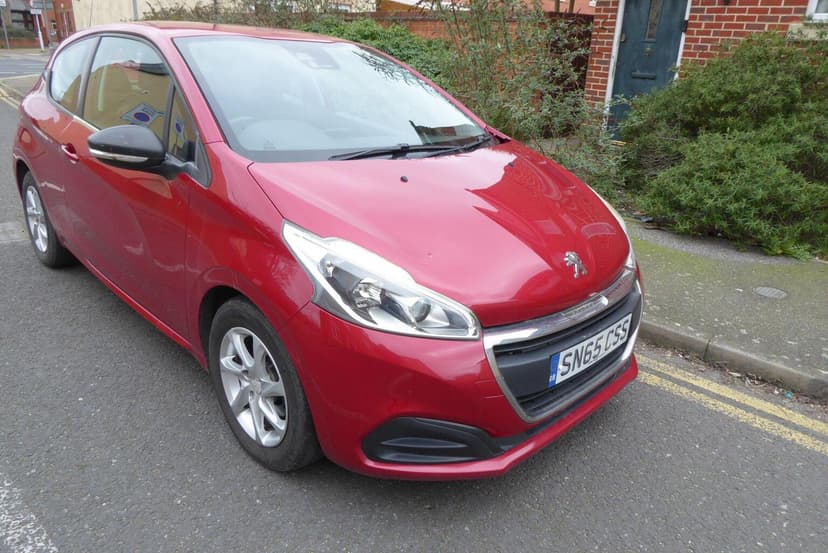 2015 PEUGEOT 208