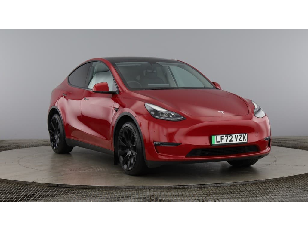 Tesla Model Y - image 1 of 13