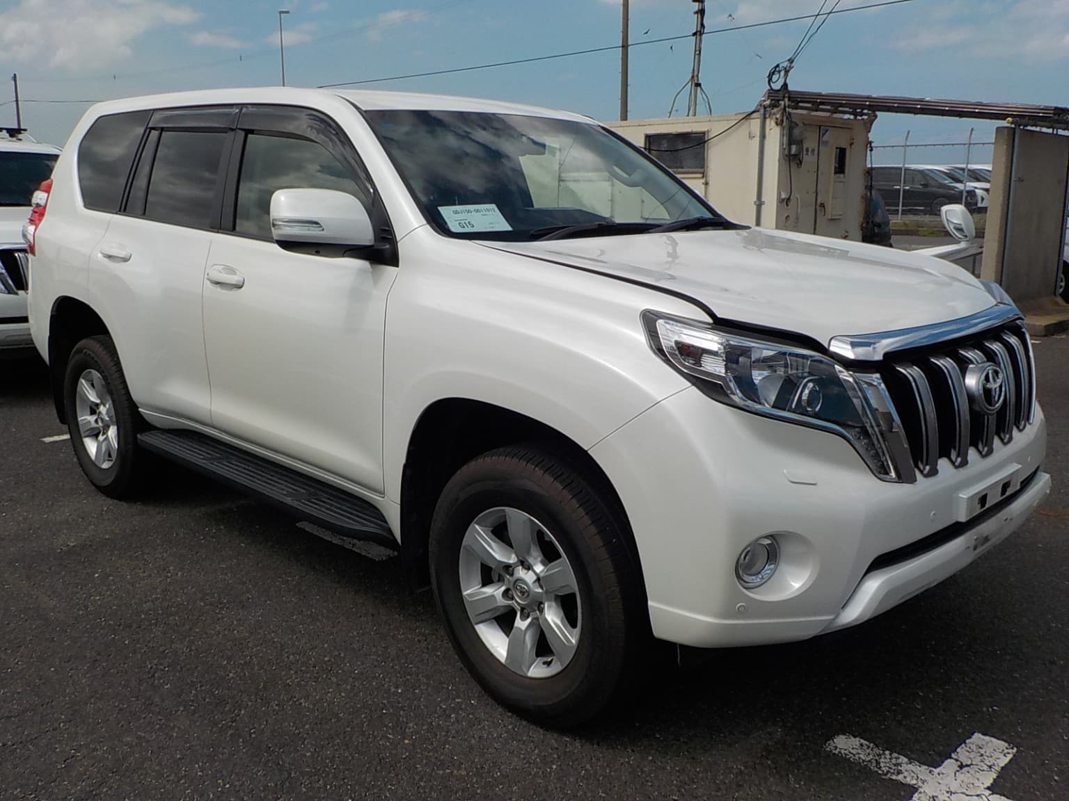 Toyota Land Cruiser - image 1 of 21