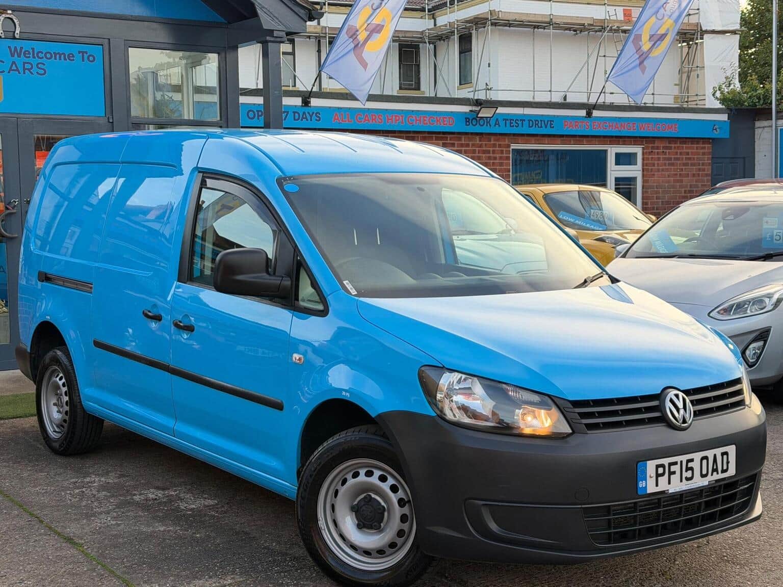 Volkswagen Caddy - image 1 of 74