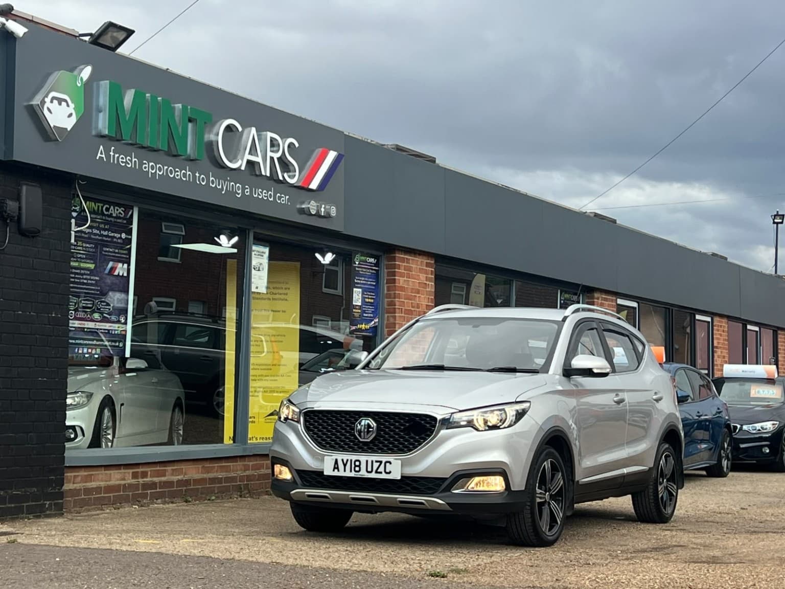 MG MG ZS - image 1 of 44