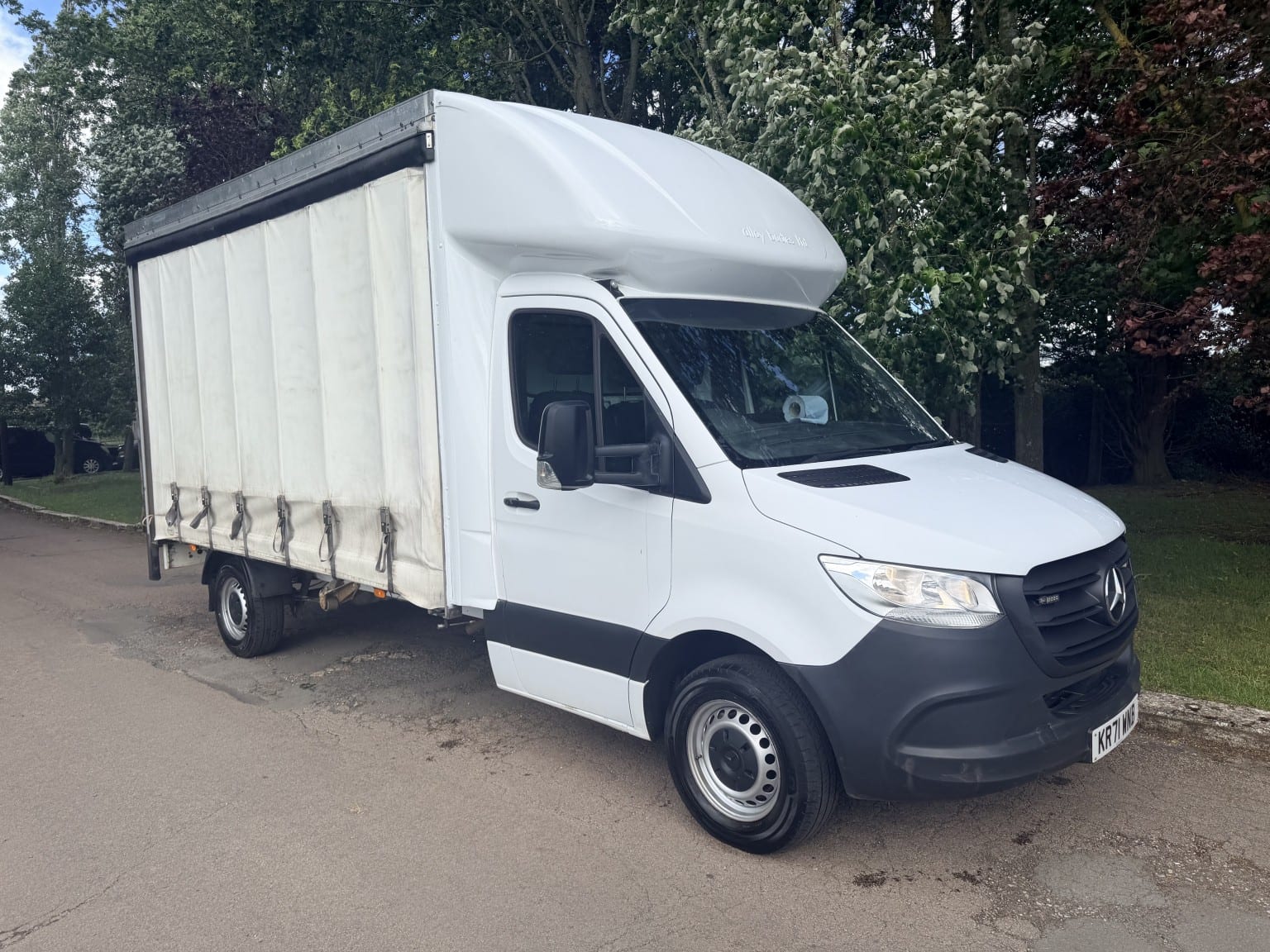 Mercedes-Benz Sprinter - image 1 of 12